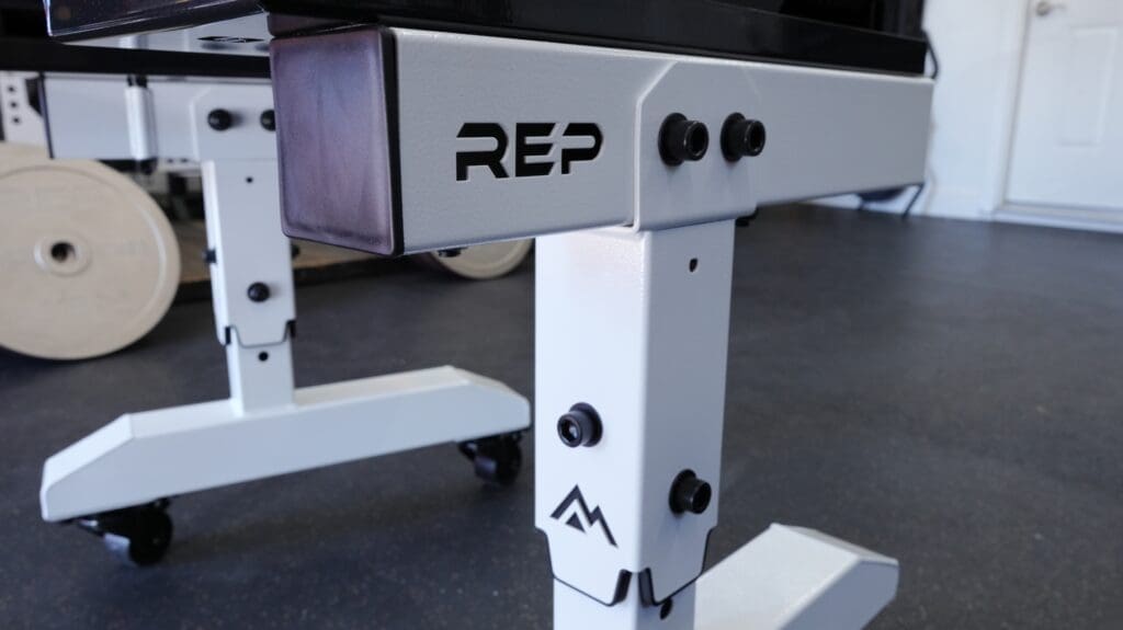 REP x PEPIN FAST Series Adjustable Dumbbell 3 REPxPEPIN StandLogo Resized